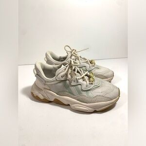 Adidas Women’s Ozweego Originals Athletic Shoes‎ Size 6 Green